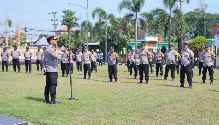 Siap Kawal Keamanan Desa, Bhabinkamtibmas Polres Batang Digembleng